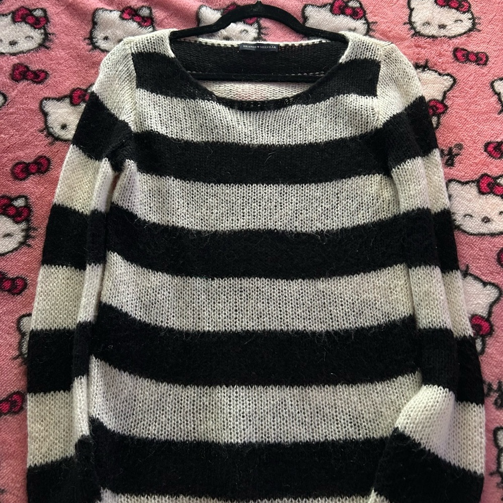 Brandy Melville Sweater